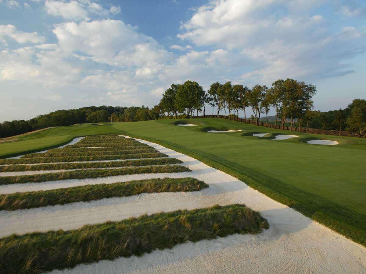 Oakmont Country Club