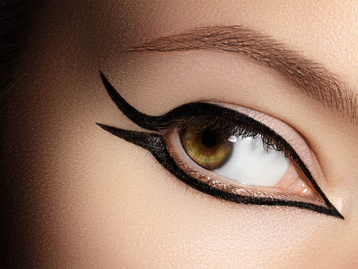 1960s - Graphic Eyeliner