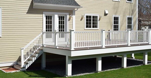 7 Benefits of Choosing Composite Decking