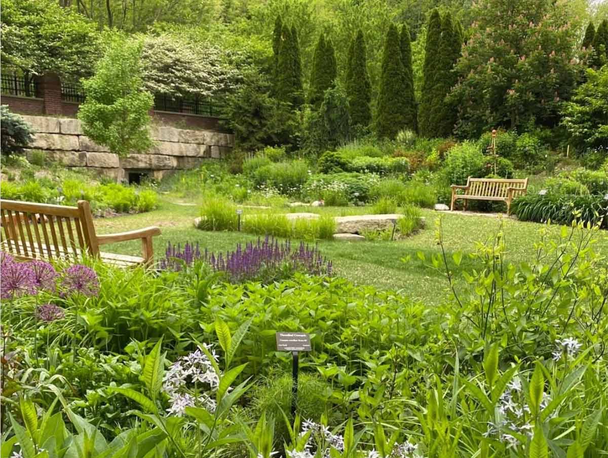 2. Lauritzen Gardens – Omaha Botanical Center