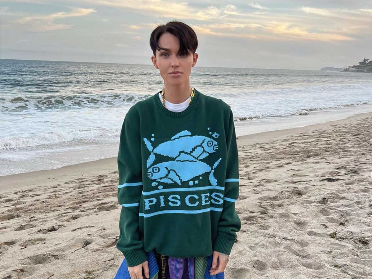 Ruby Rose vs. Yi Sia