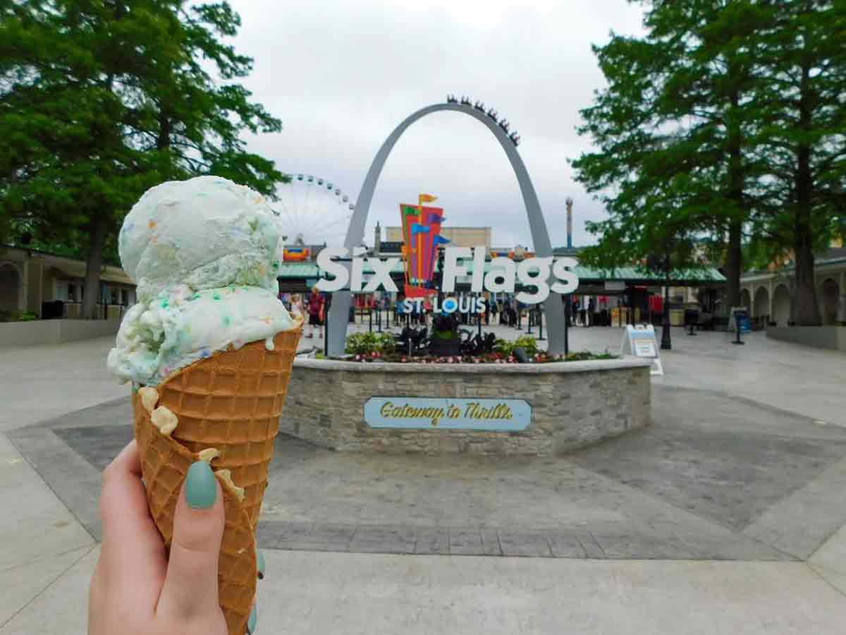 St. Louis, Missouri - Six Flags