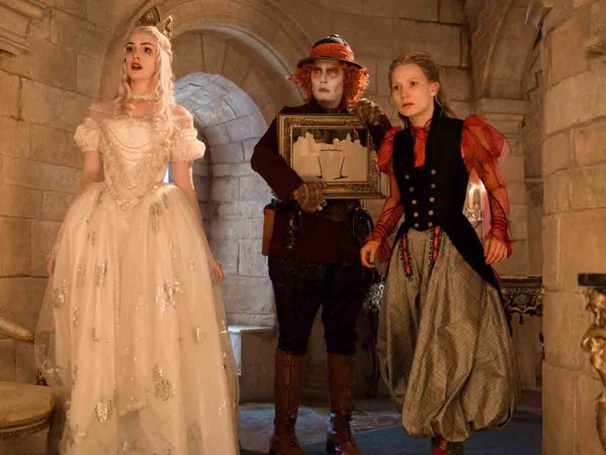 Alice Through the Looking Glass (2016)