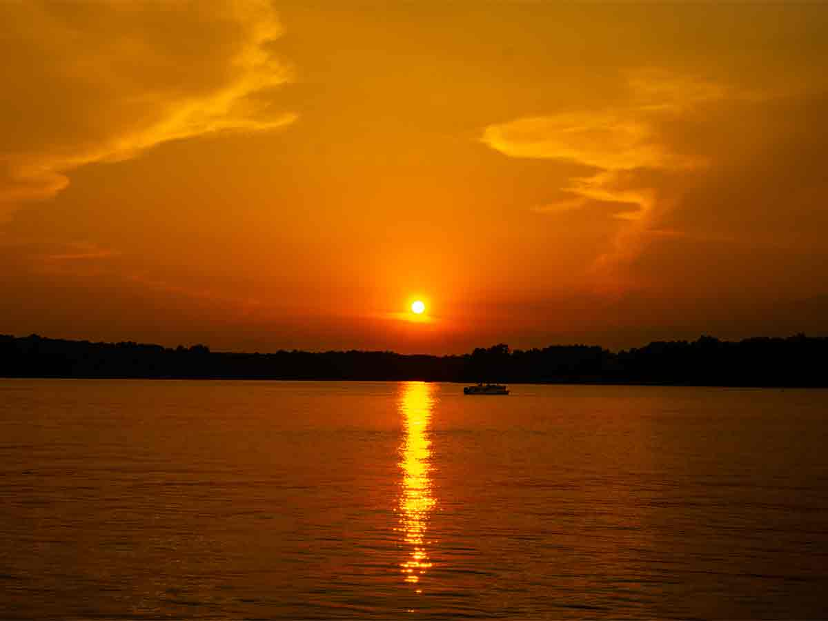 6. Soak Up Some Rays On Lake Tuscaloosa