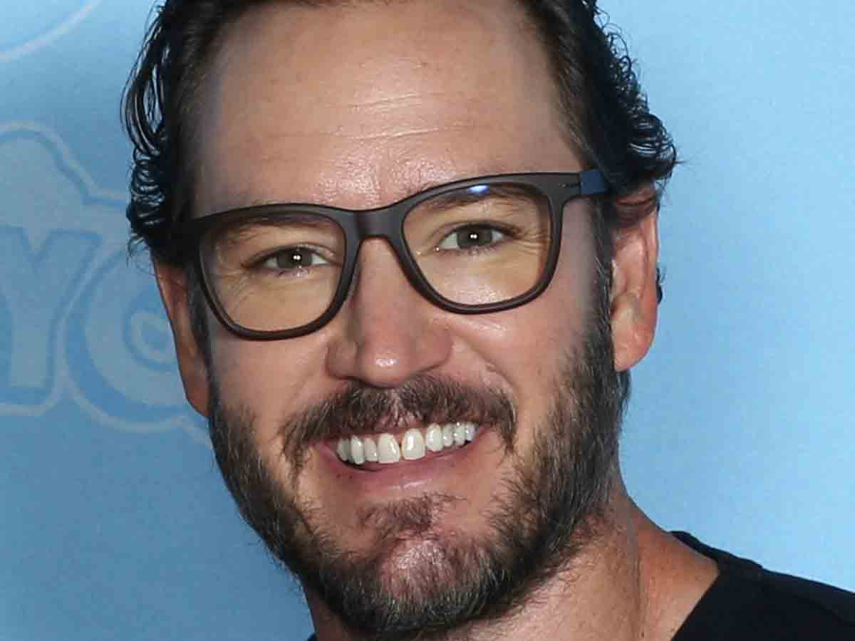 Mark-Paul Gosselaar: Born on March 1, 1974