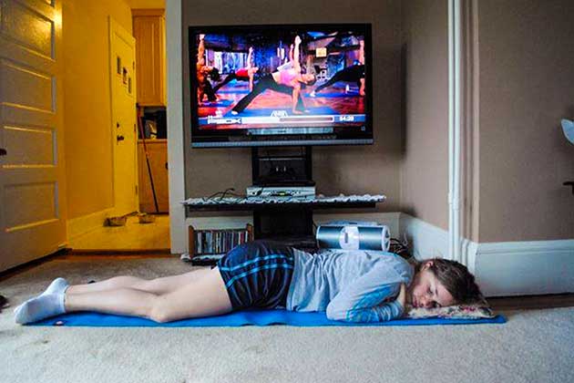 ¿Por qué comprar una cama cuando una colchoneta de yoga es suficiente?