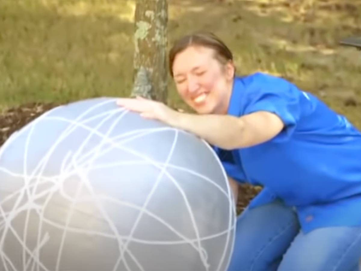 Yarn Ball Disaster | "Trading Spaces"