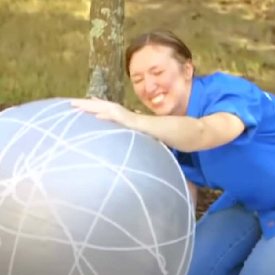 Yarn Ball Disaster | "Trading Spaces"