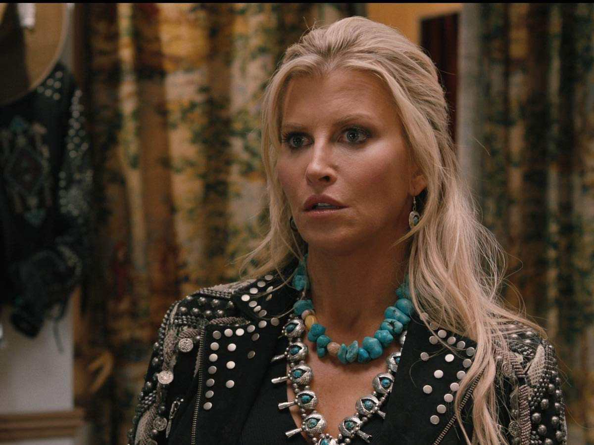 Allison Dunbar as Veronique