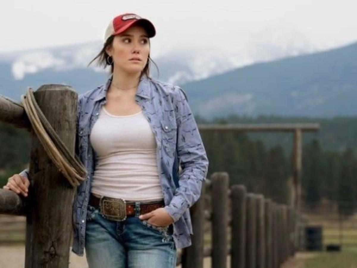 Eden Brolin as Mia