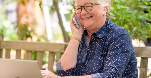 Internet on a Budget: Low-Cost Programs for Seniors to Stay Connected