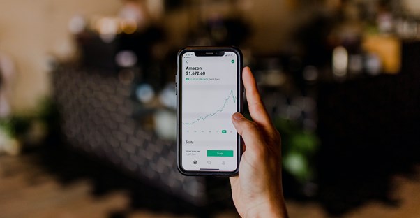 Trade Stocks Online for Free and Stay Ahead of the Market With a Lightning Fast Platform