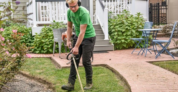 Transform Your Lawn Care Business with Scheduling Software – Save Countless Hours Every Week