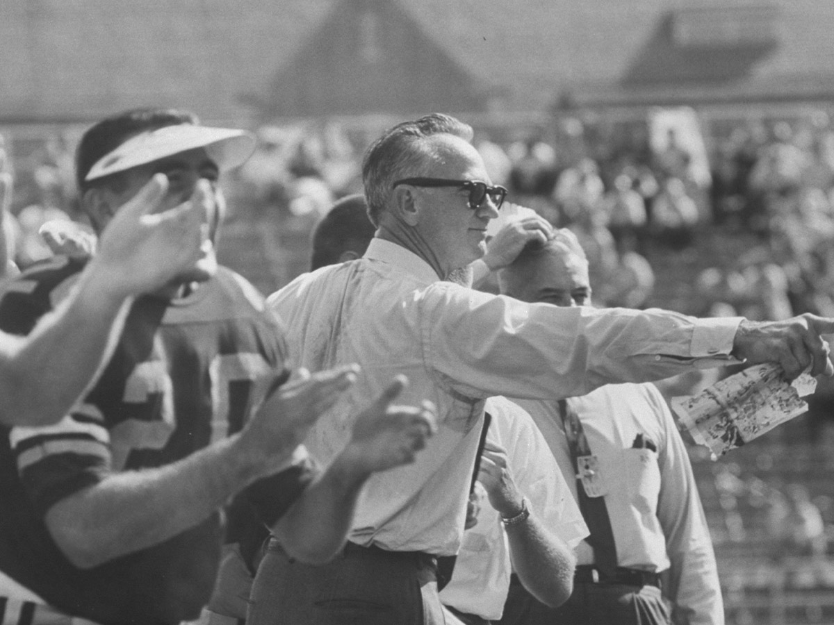 27. Bobby Dodd