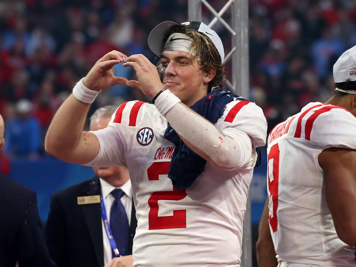 Jaxson Dart - Ole Miss Rebels Quarterback