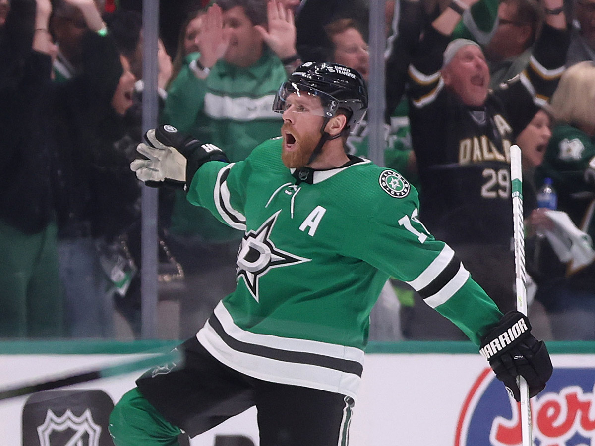 11. Joe Pavelski, Hockey (July 11, 1984)