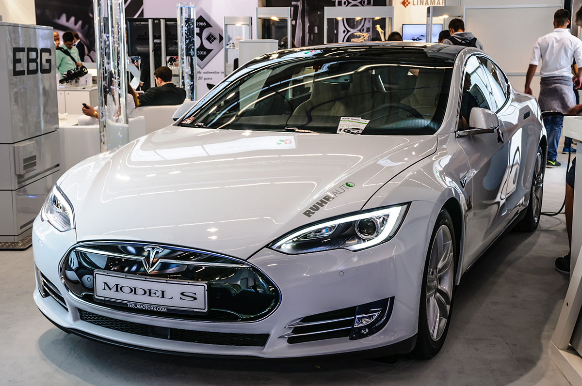 7. 2015 Tesla Model S Autopilot