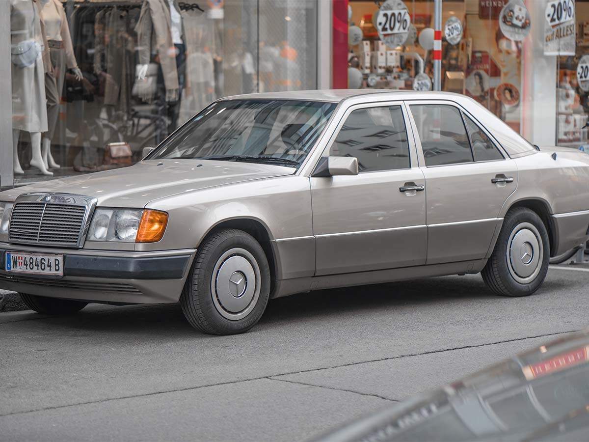 Mercedes-Benz W124
