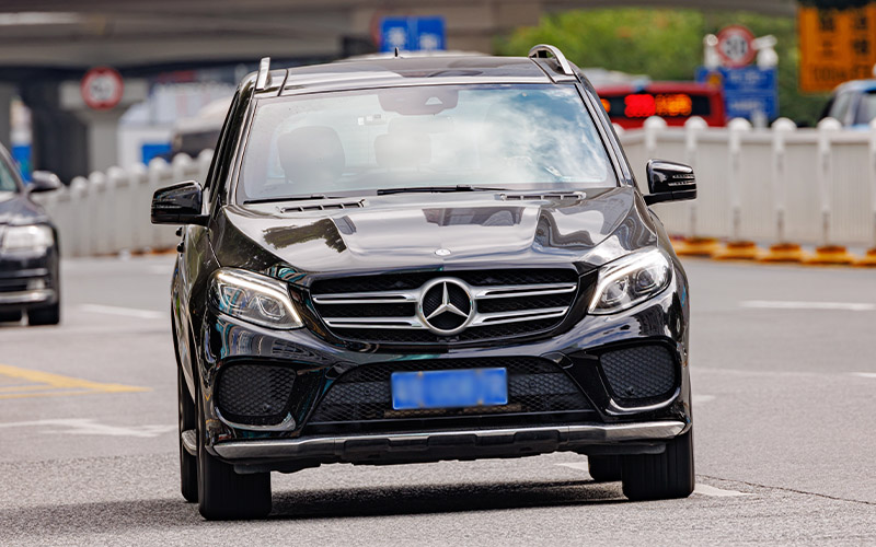 Mercedes-Benz GLE: The Rented Lifestyle