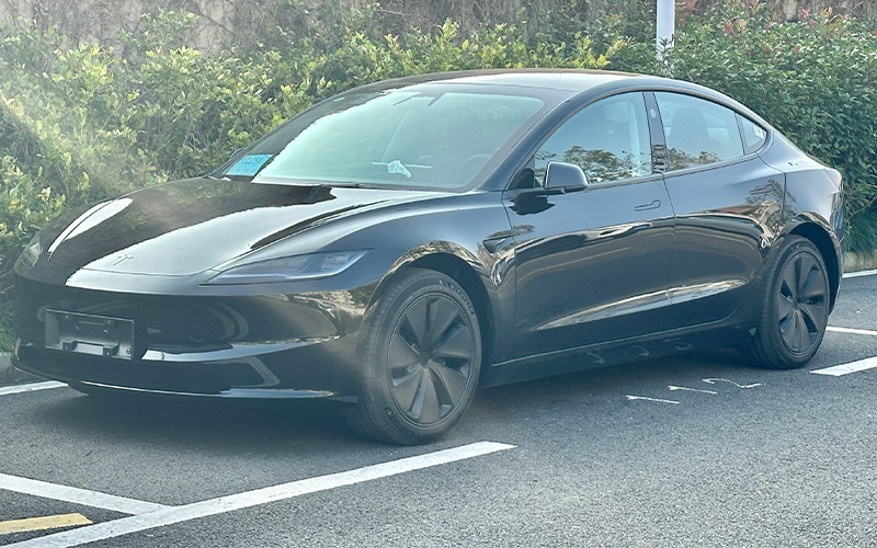 Tesla Model 3 : The Techie