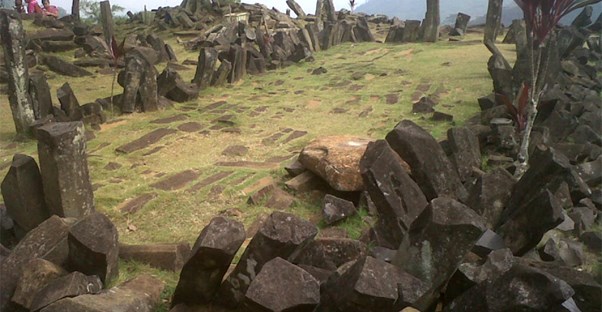 Controversy Erupts Over Pyramid Allegedly 27,000 Years Old