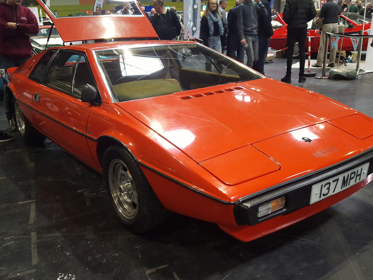 1976: Lotus Esprit