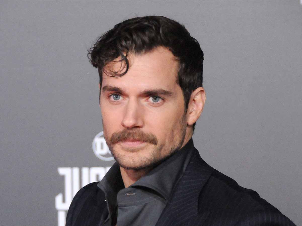 Editing out Henry Cavill’s Facial Hair in Justice League