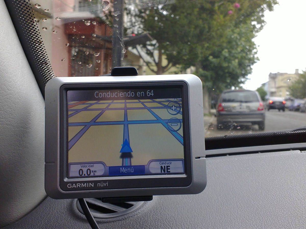 Mounting a GPS on the Windshield