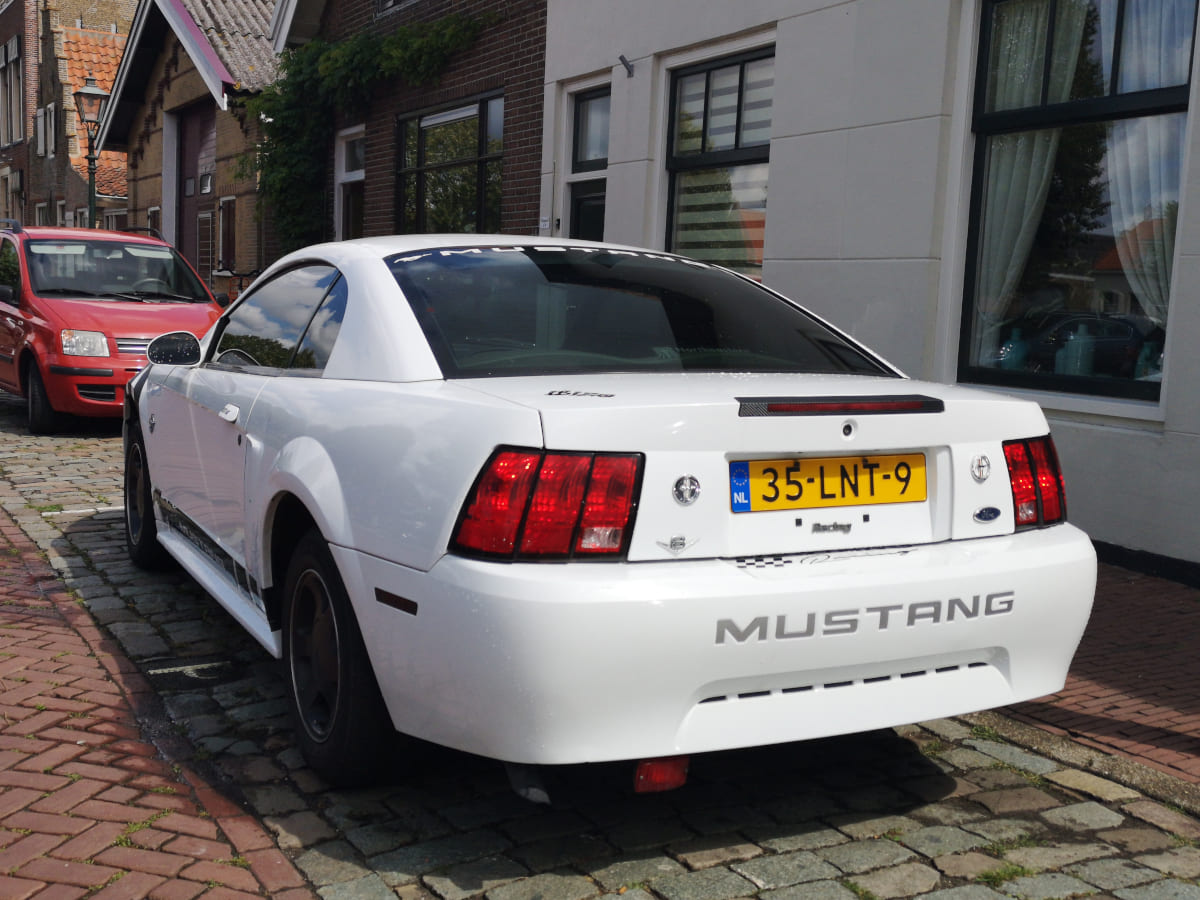 1999 Ford Mustang