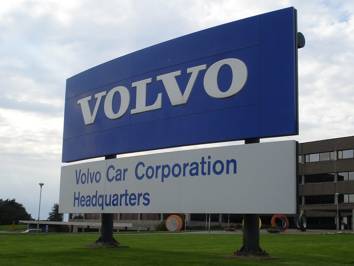 Ford Motor Company Acquisition of Volvo Cars (1999)