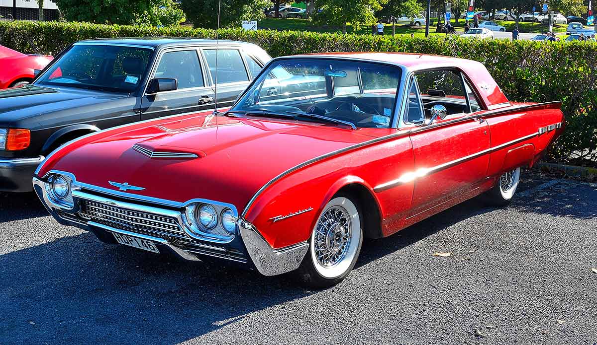 1962 Ford Thunderbird