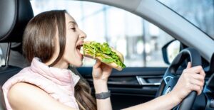 things you should never do while driving