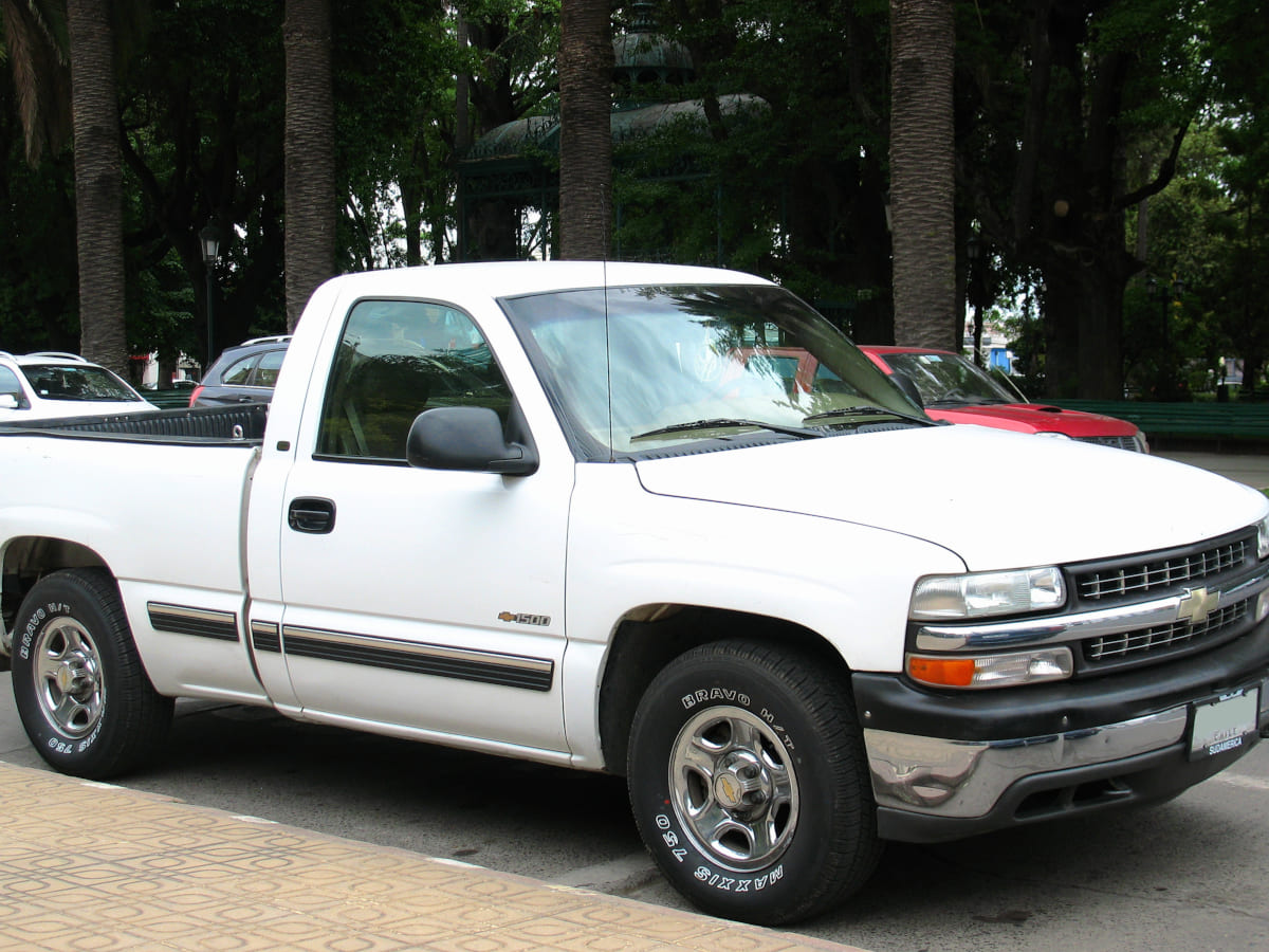 Then: Chevrolet Silverado 1500 (1999)