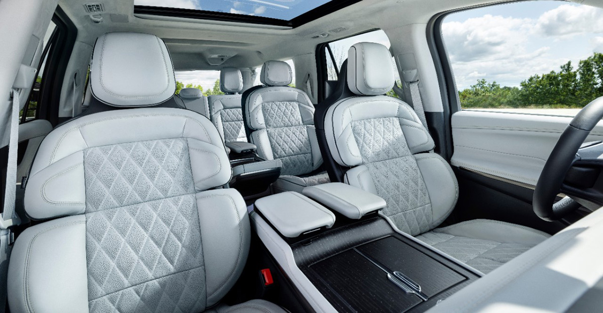 Lincoln Navigator L Black Label
