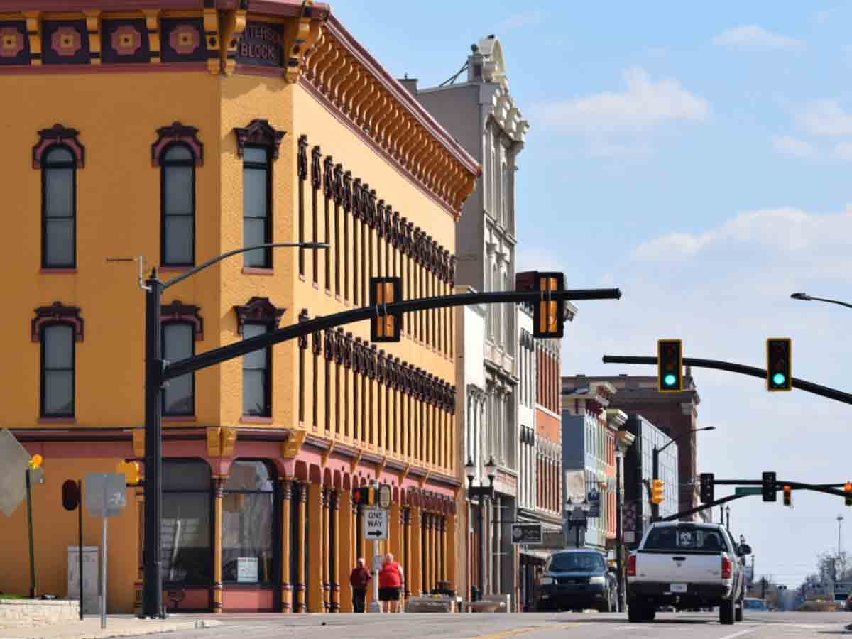 Leaving: Muncie, Indiana -4.9%