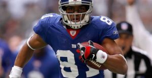 Amani Toomer playing during a game for the new york giants