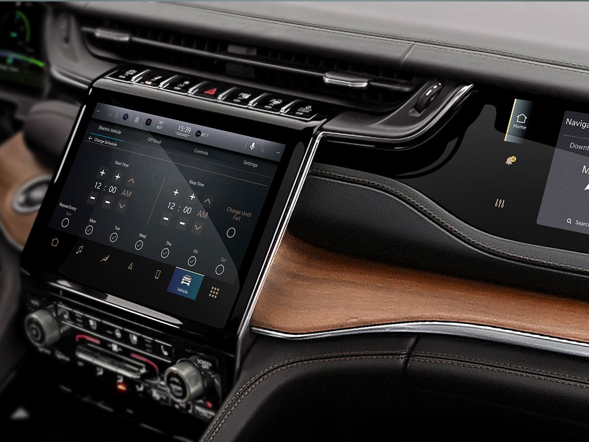Jeep Grand Cherokee: Technology