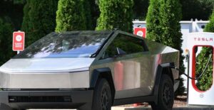 Tesla’s Self-Driving Tech and Its Impact on the Trucking Industry