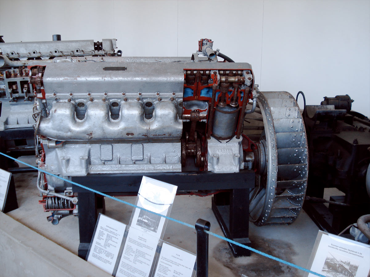 V-12 Diesel Engine (Water-cooled)