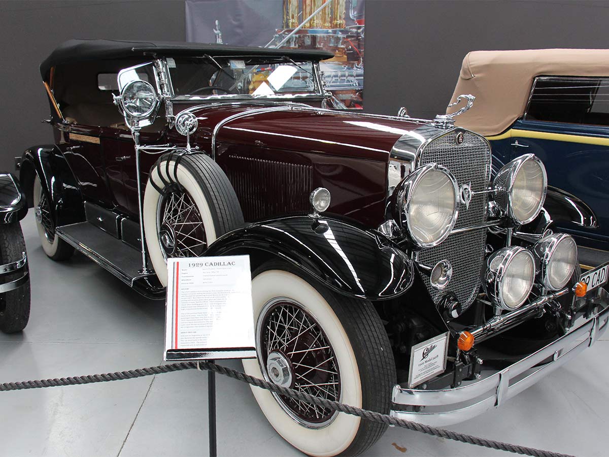 Al Capone: 1928 Cadillac V-8 Town Sedan