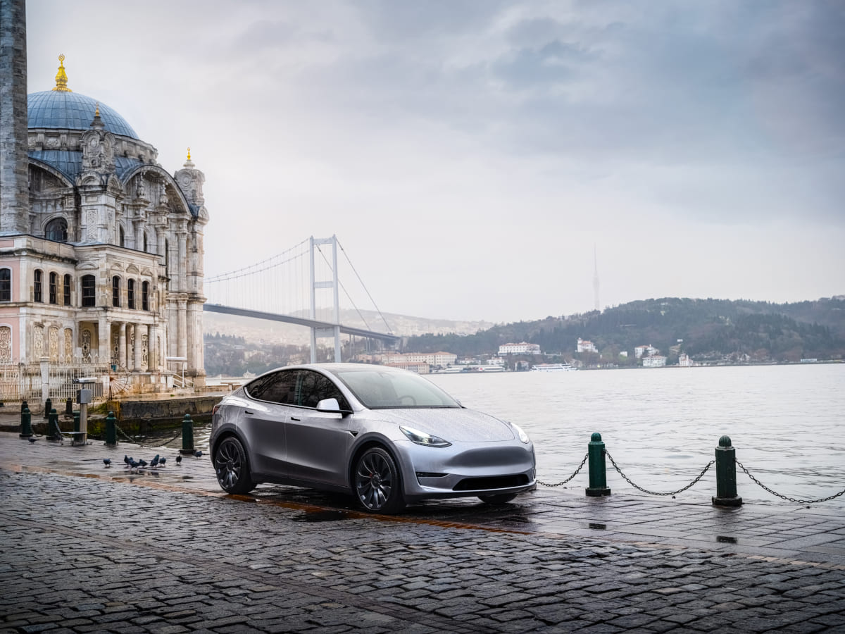 2023–2025 Model Y