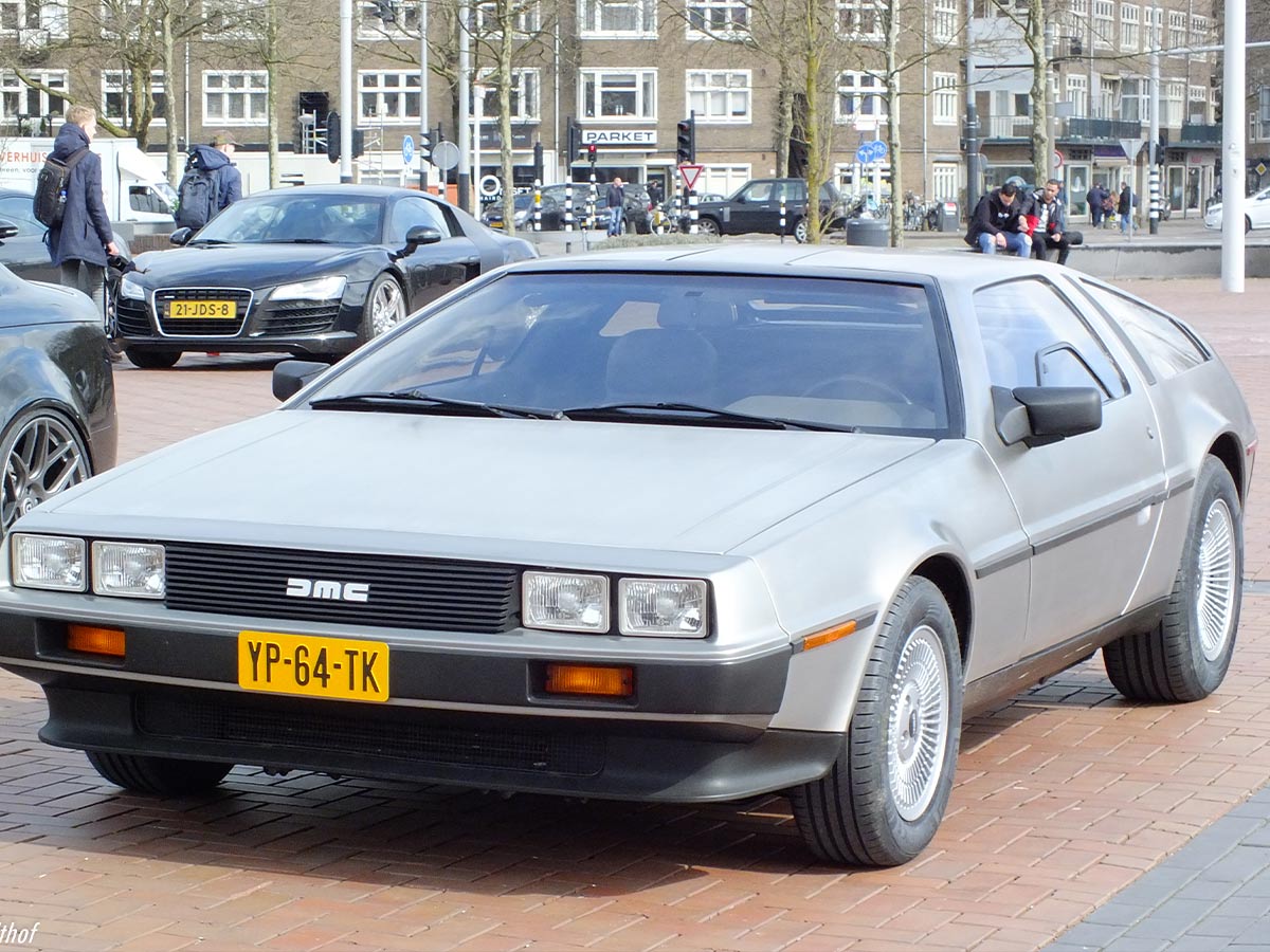 DeLorean DMC-12