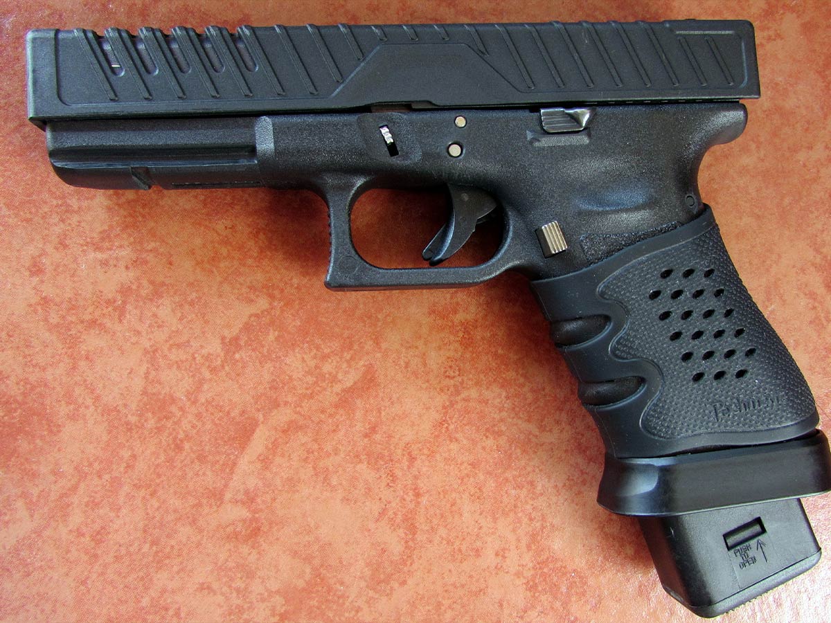 Glock 22 (.40 S&W)