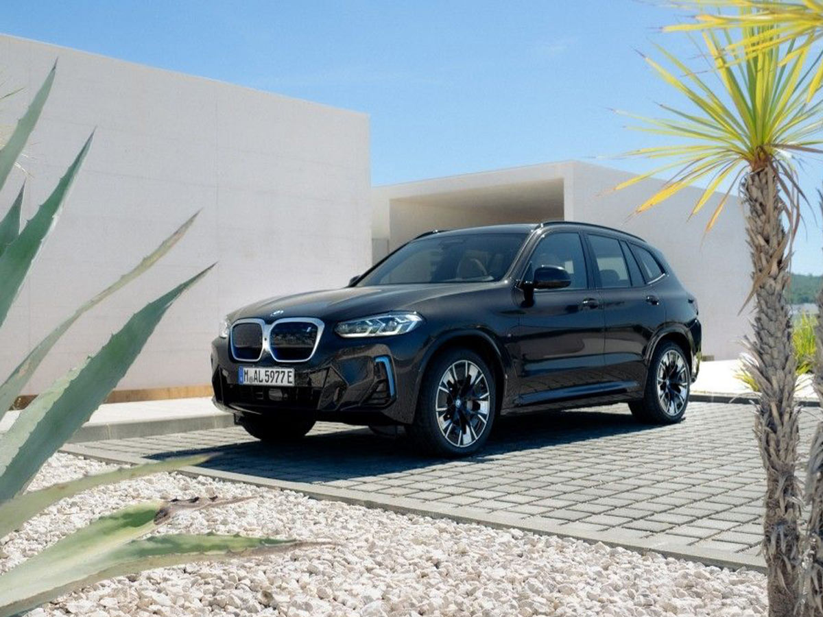 BMW iX3