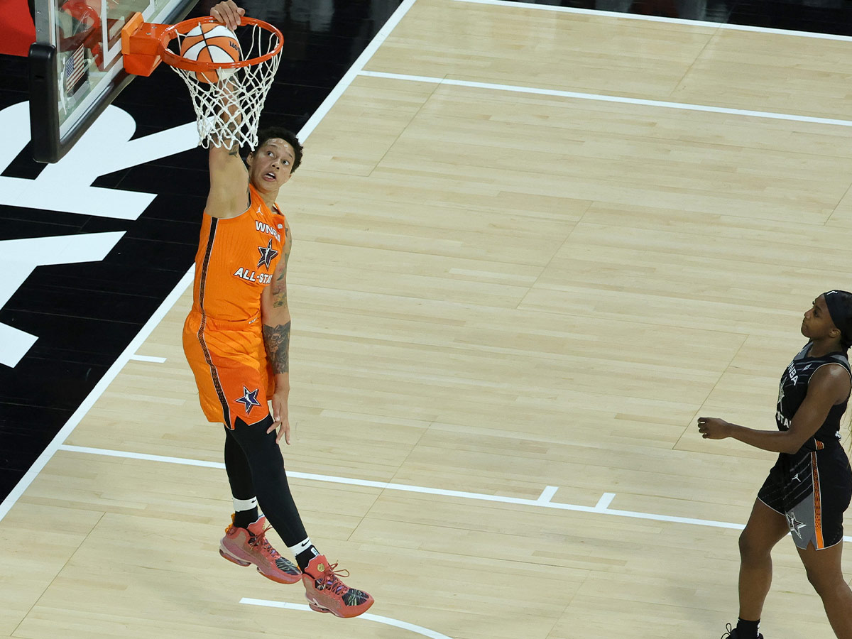 Brittney Griner - 6'9"