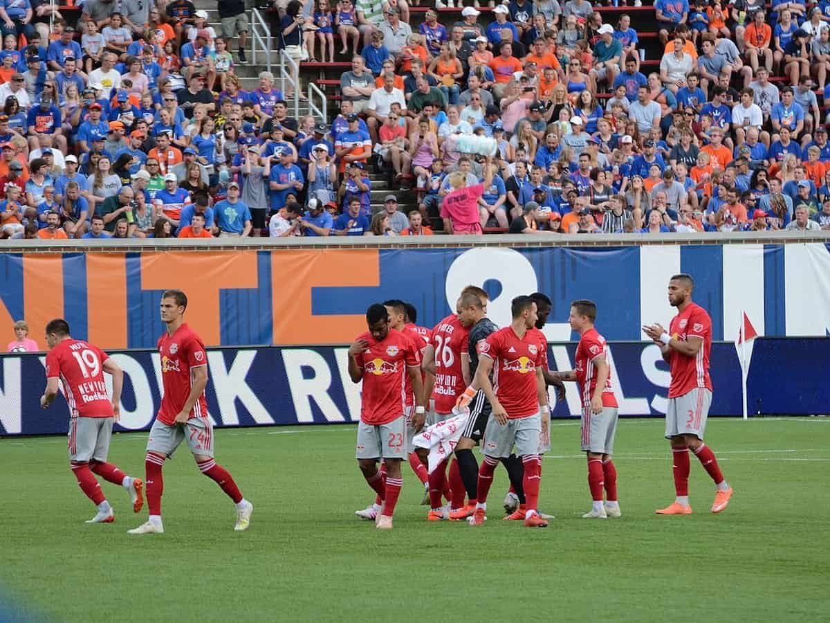 19. New York Red Bulls (-1)