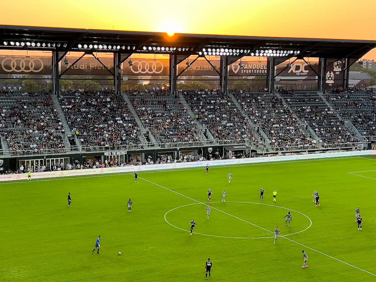 27. D.C. United (+3)