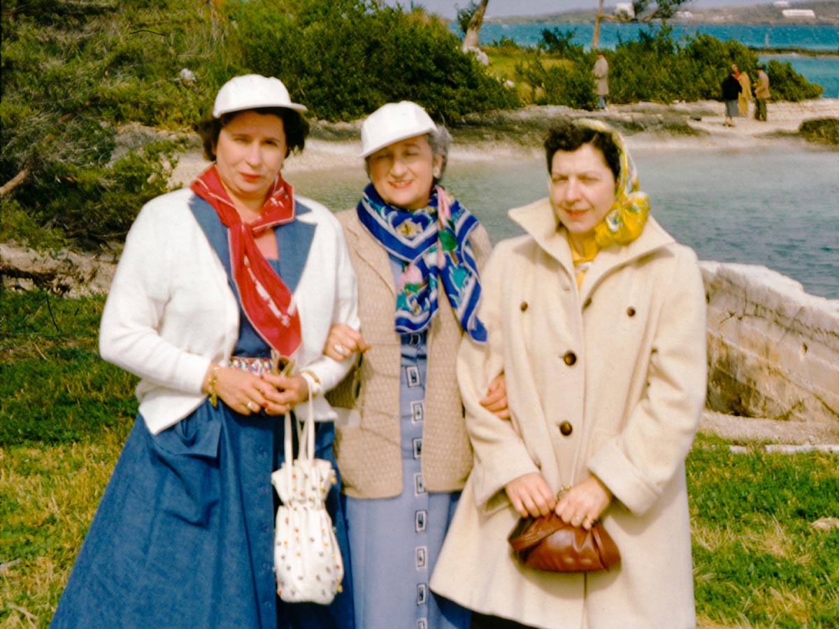 Women's Fashion