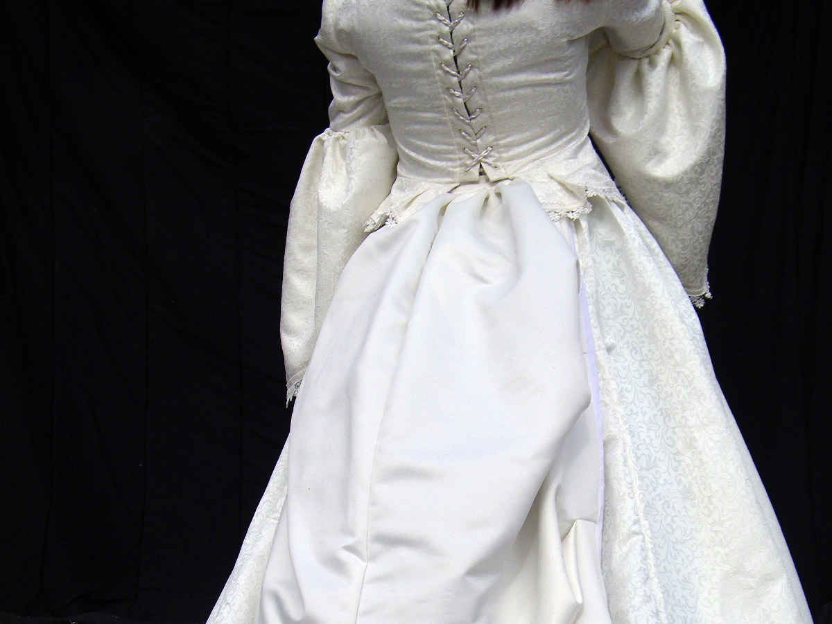 Bustles