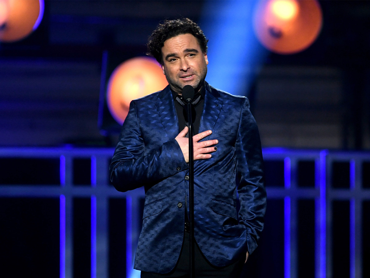 Johnny Galecki / Leonard Hofstadter: Now